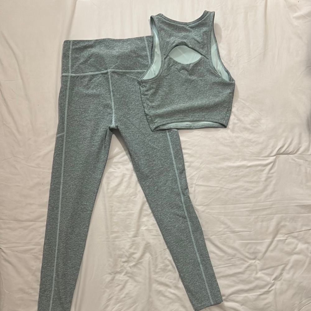 Light blue Athletic Leggings and Crop Top Set - Picture 2 of 2